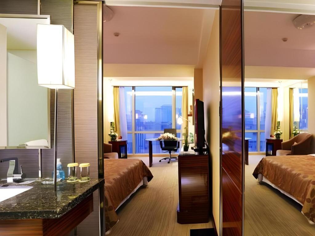 Jinan Silver Plaza Quancheng Hotel Exterior photo